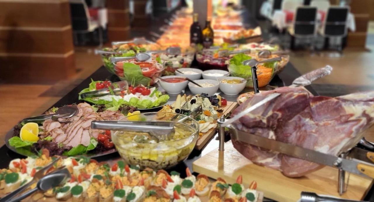 Family Apartmans Harry- Apartmans Of The Apart Hotel & Spa Zoned, Kopaonik - Special Benefit, Children Up To 13 Years Of Age Accompanied By Two Adults Stay For Free-Parking-Breakfast-Pool&Spa Eksteriør bilde